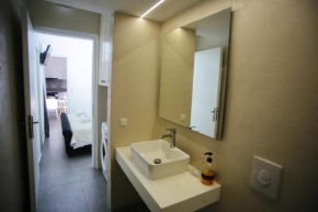 Escape - Central Old Town Apartment